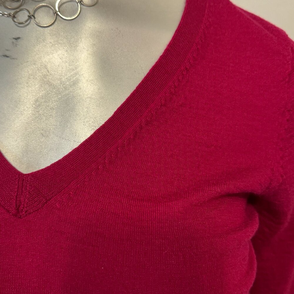 Ann Taylor V-Neck Sweater in Raspberry - Picture 2 of 5